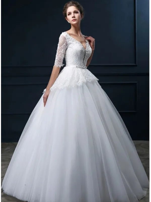 Abito da Sposa online con maniche in Pizzo scollato dietro con corpetto ricamato