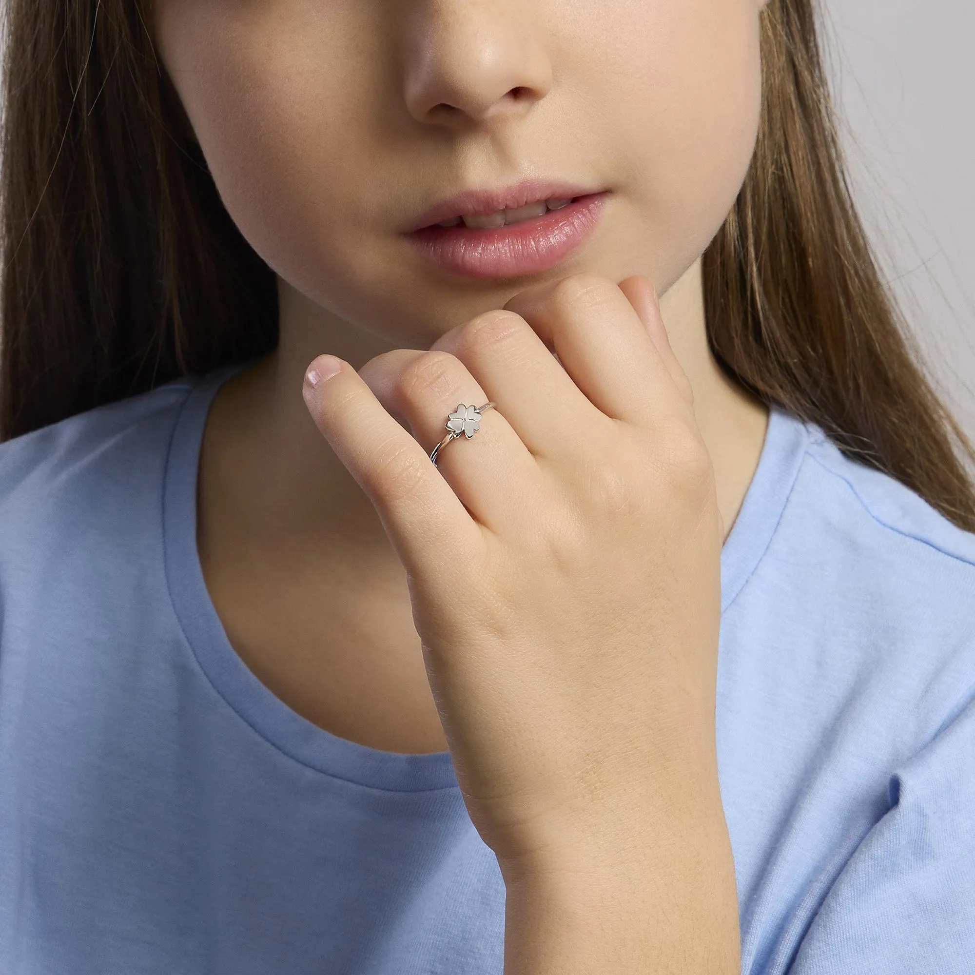 Anello in argento con quadrifoglio    CERCAMI