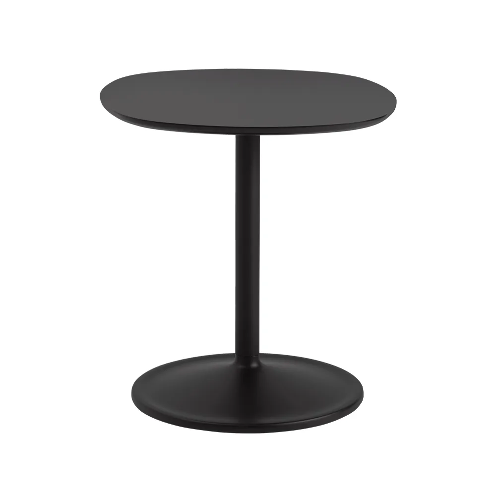 Tavolino Soft 45x45cm.iq{font-size:18px}Laminato nero, alt. 48 cm