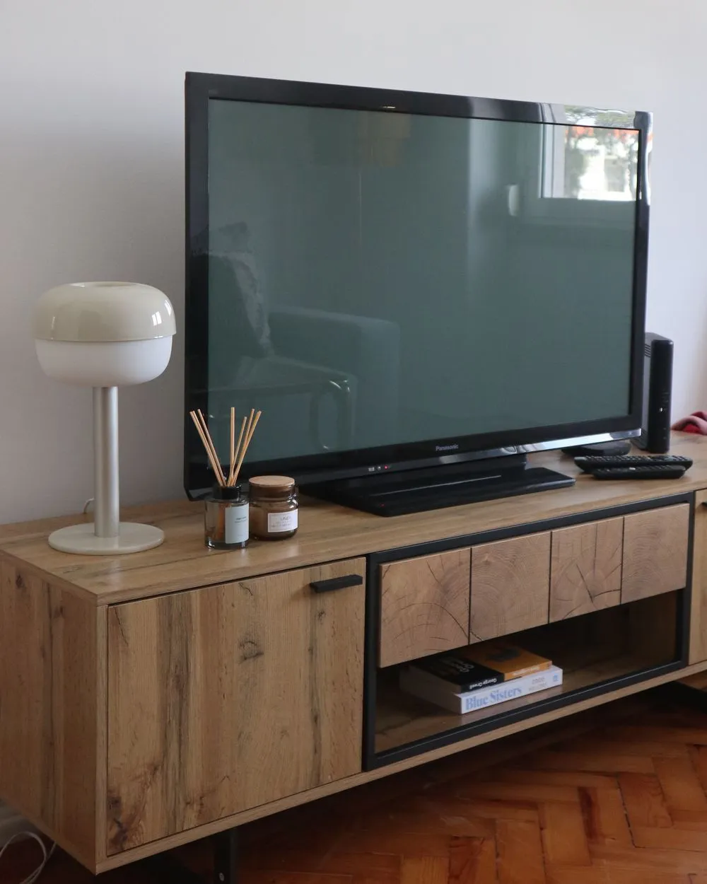 TV Stand BOISO Brown