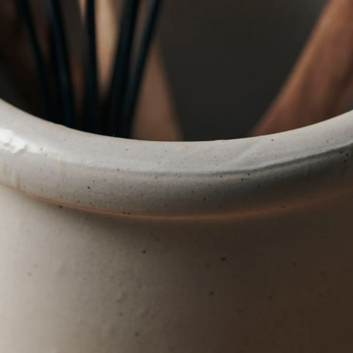 Vaso da fiori Pion Ø 11,5 cm.jm{font-size:18px}grigio-bianco